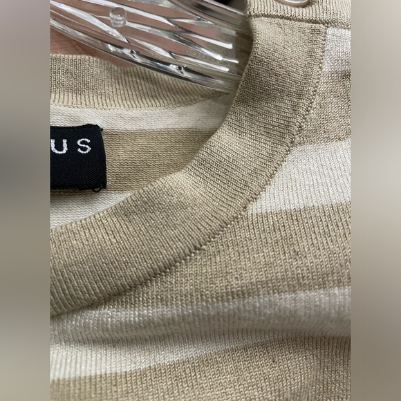 Josephine Chaus Petite short sleeve knit top with one shoulder buttons size P - Picture 13 of 15